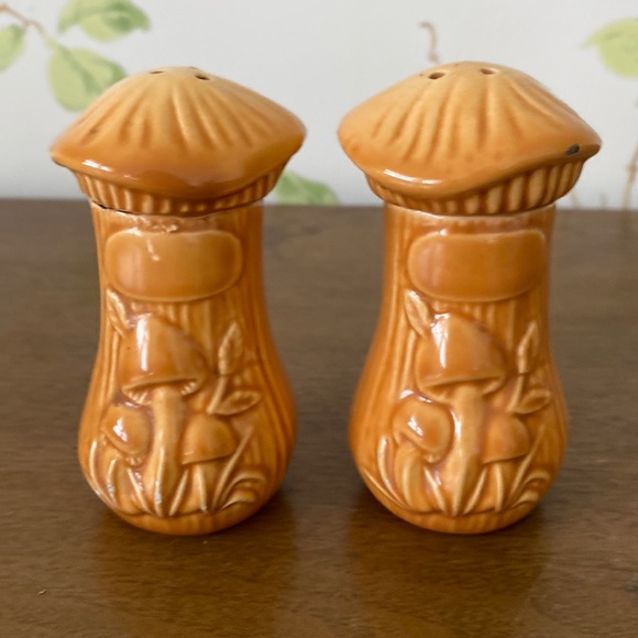Vintage Kitchen Vintage Mushrooms Ceramic Salt And Pepper Shakers
